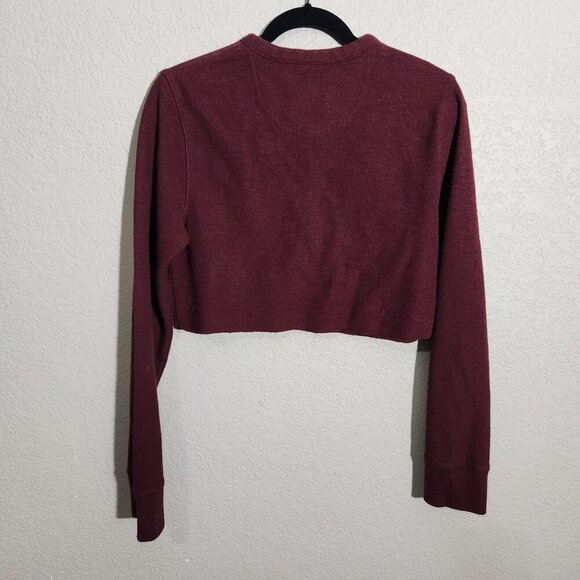 Goodfellow Cropped Top Womens Small Burgundy Long-Sleeve Henley Button-Up raw he - Picture 4 of 10
